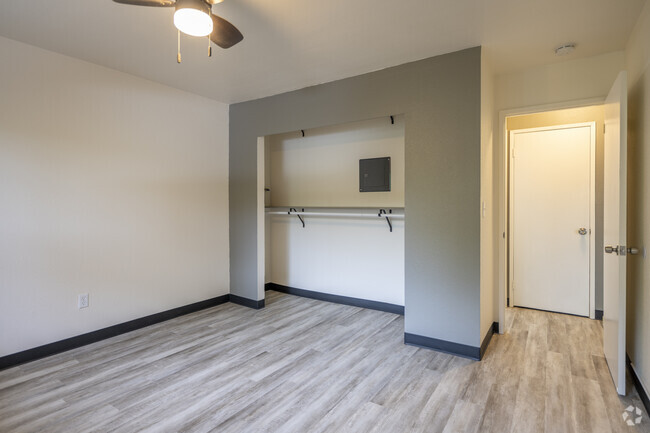 Primary bedroom, 1BR, 1BA - Park Place