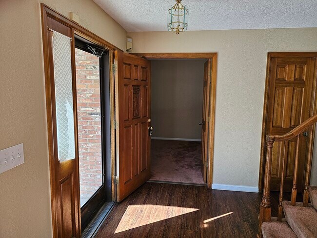 Building Photo - 16898 E Crestline Pl
