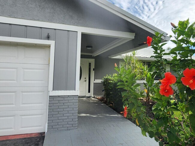 Foto del edificio - 696 Dotterel Rd