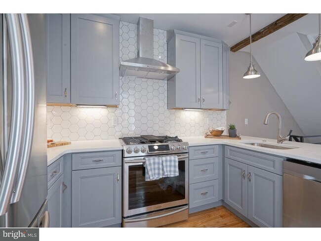 Kitchen - 1334 S Garnet St