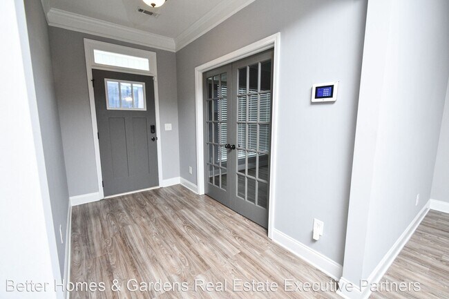 Building Photo - 4 br, 2 bath House - 993 Burlington Drive