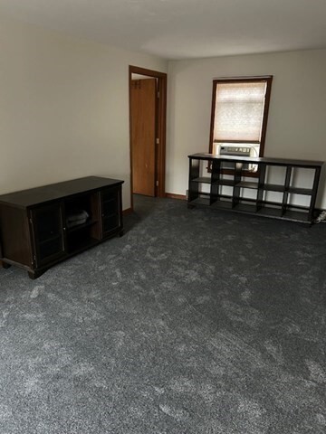 Building Photo - 401 Groton Rd