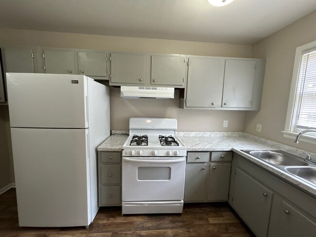Building Photo - 37 Willa Dr