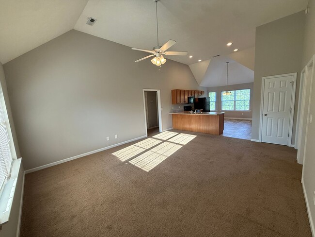 Building Photo - 2058 Barretts Ridge Dr