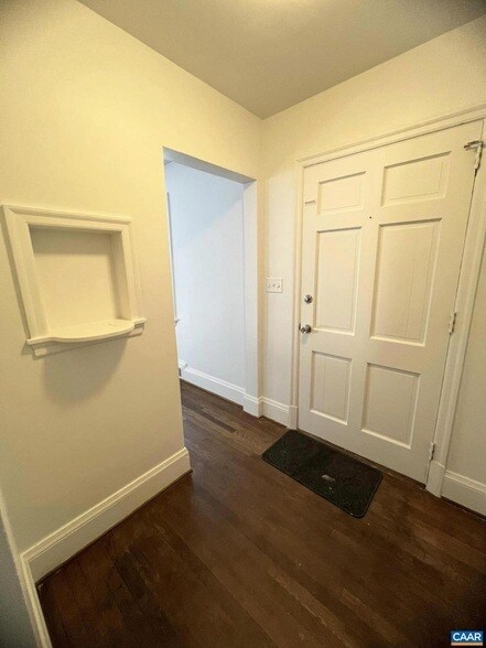 Foto del edificio - 1545 Rugby Ave