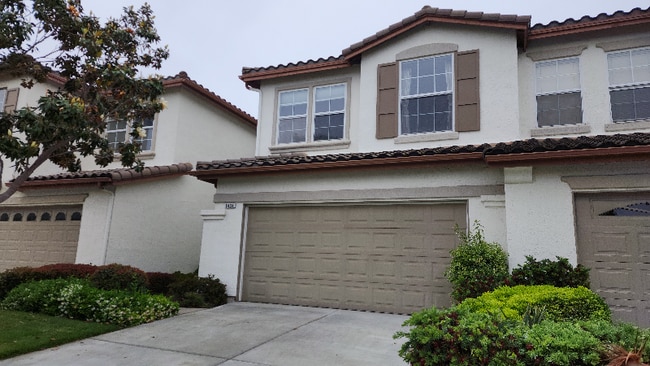 Building Photo - 6434 Kinglet Way