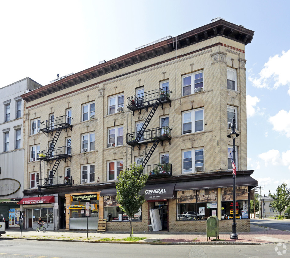 Foto principal - 308 W Front St