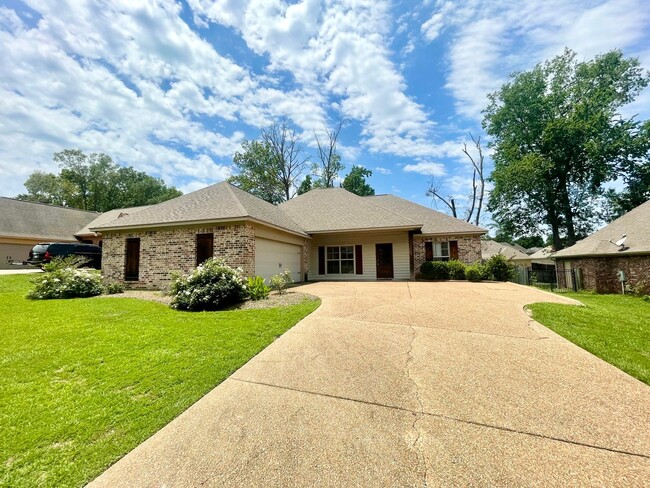 Building Photo - 3 Bed/2 Bath for Rent in Timber Ridge of G...