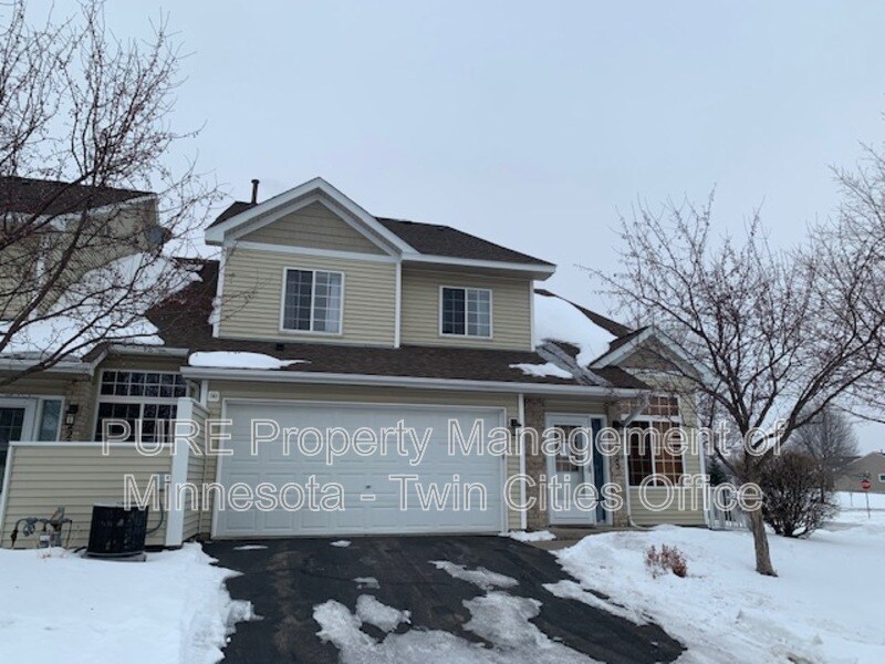 Primary Photo - 2225 River Rock Ln