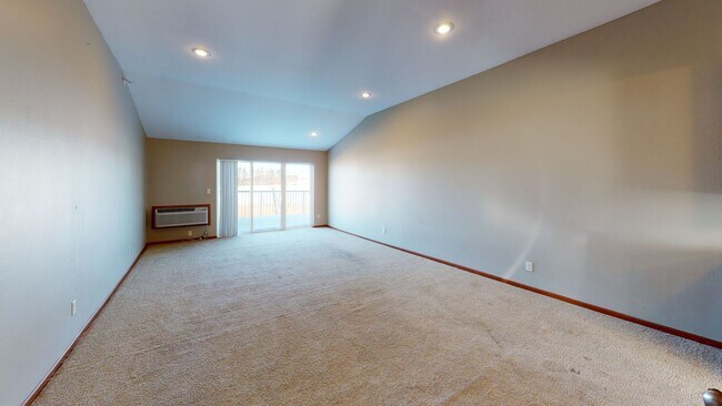 Foto del edificio - 2800 15th Ave NW