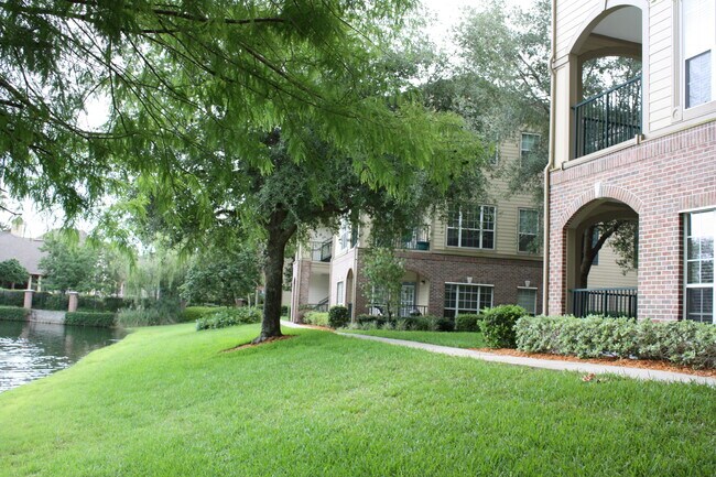 Building Photo - 7800 Point Meadows Dr