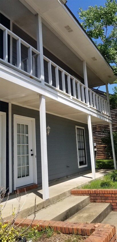 Primary Photo - 47 B Northtown Cir