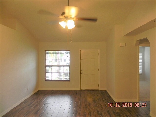 Building Photo - Single Family Home in St Cloud