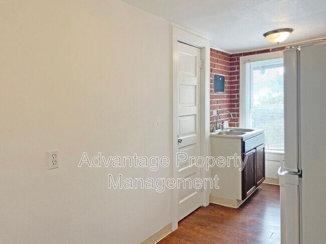 Foto del edificio - 240 NW 9th St