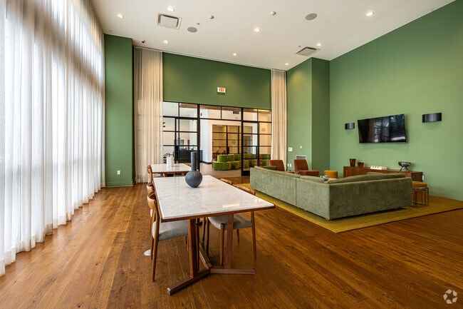 Clubhouse - The Paramount at South Market