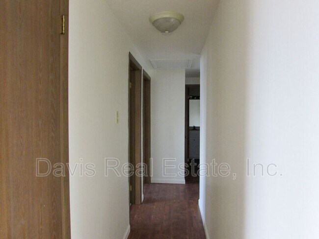 Foto del edificio - 618 E Main St