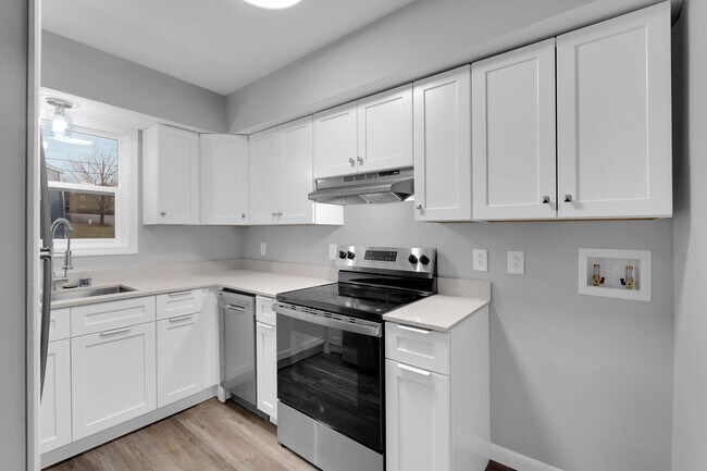 Cocina 100 Lynn E - 100 Lynn Cir