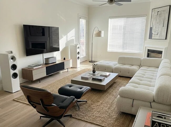 Building Photo - 12368 Carmel Country Rd