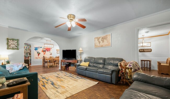 Photo - 309 May St House