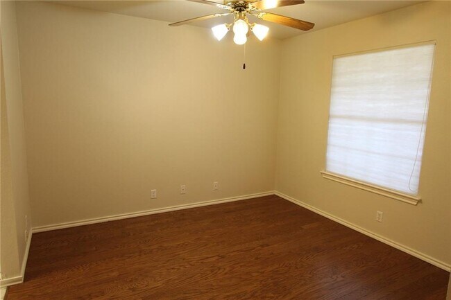 Building Photo - 226 Schaefer Blvd