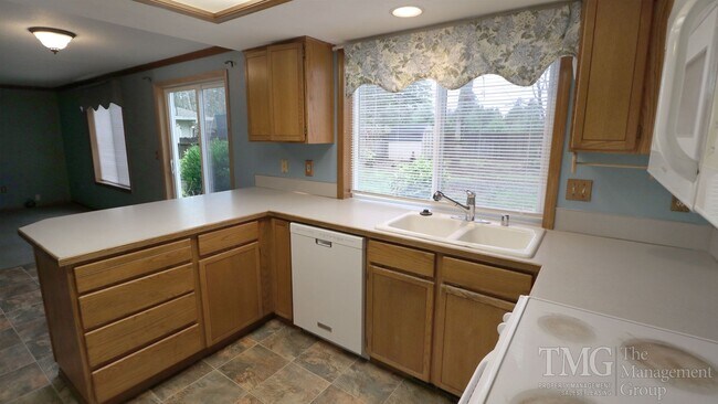 Foto del edificio - Spacious 3BD Home in Orchards with a MASSI...