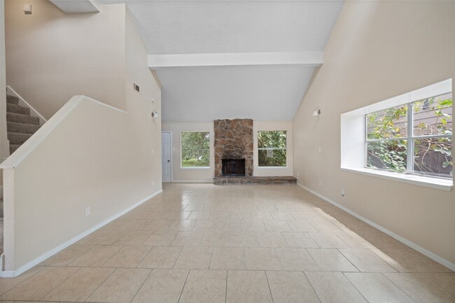 Foto del edificio - 7610 Weatherhill Ln