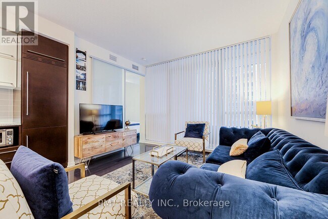 Photo du bâtiment - 770-770 Bay St.