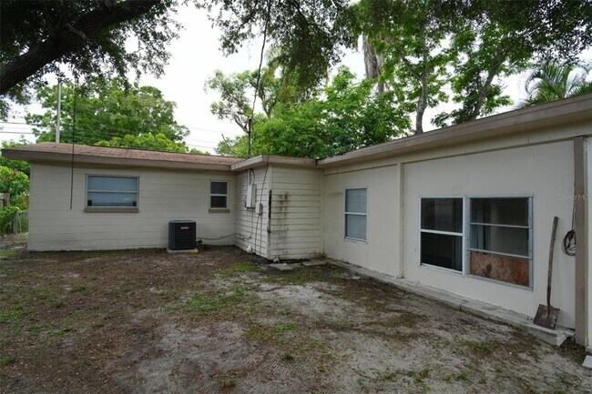 Foto del edificio - 4431 78th Ave N