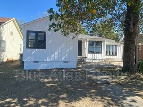 Building Photo - 1303 College St