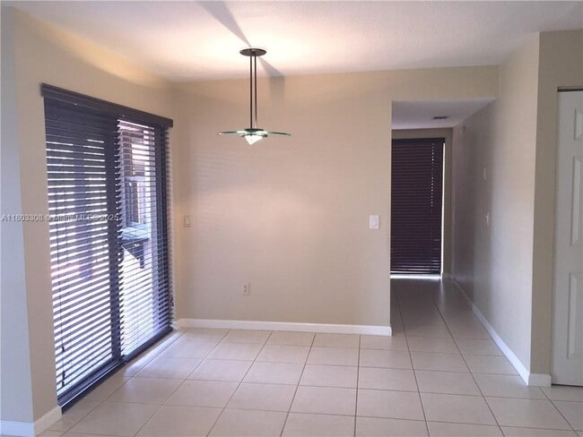 Building Photo - 14970 SW 48th Terrace
