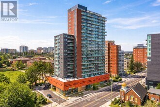 Building Photo - 155 King St N