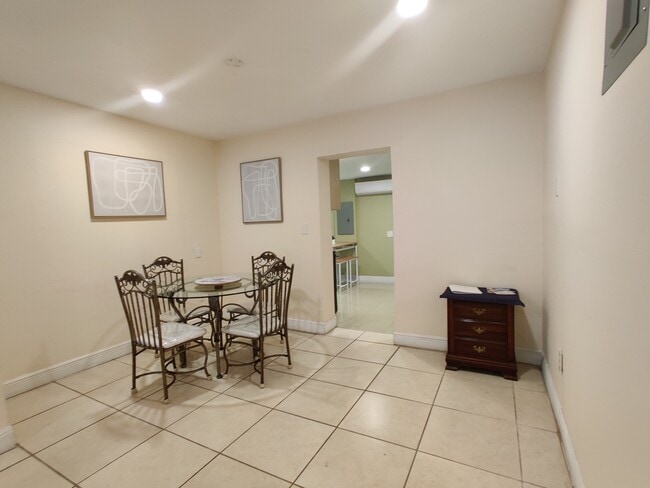 View from living to dining area - 2425 Dewey St