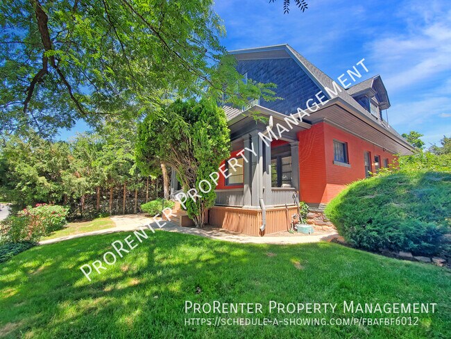 Photo - 221 E 2nd Ave Apartment