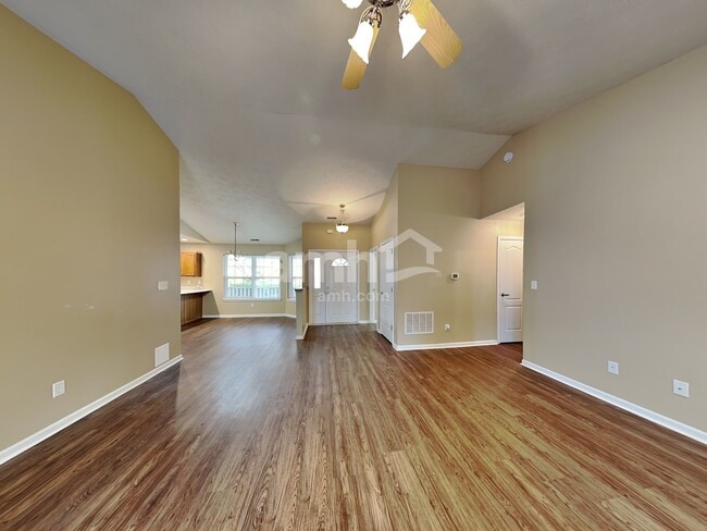 Foto del edificio - 1460 Persimmon Cir