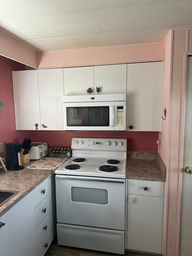 Foto del edificio - 710 N Silver Cir