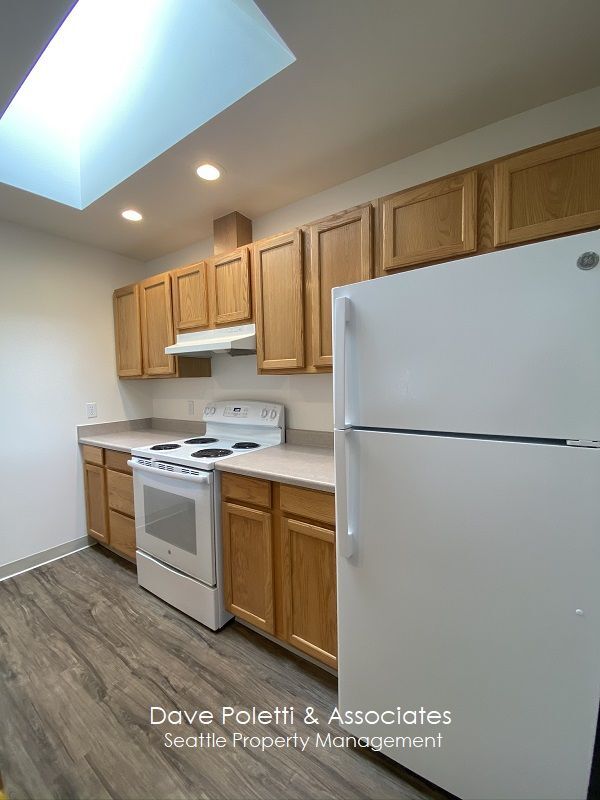 Foto del edificio - 8860 Midvale Ave N