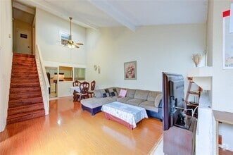 Building Photo - 13020 Leader St
