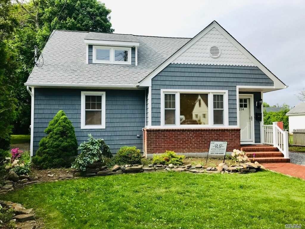 Primary Photo - 214 Oak St