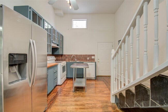 Foto del edificio - 5311 Palmetto St