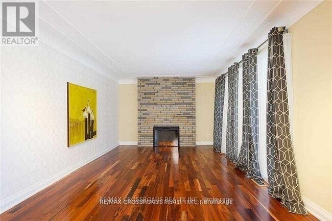 Photo du bâtiment - 89 Irene Ave