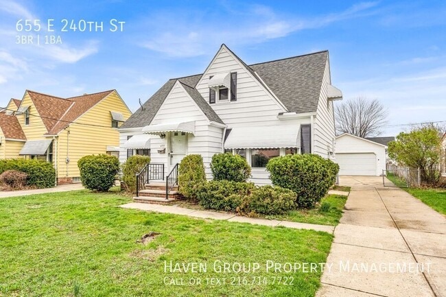 Building Photo - 655 E 240th St
