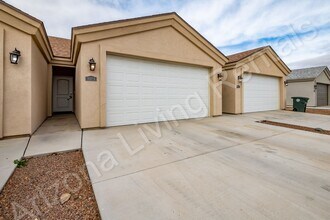 Building Photo - 3527 N Pearl St