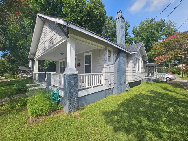 Building Photo - 3000 Peronne Ave