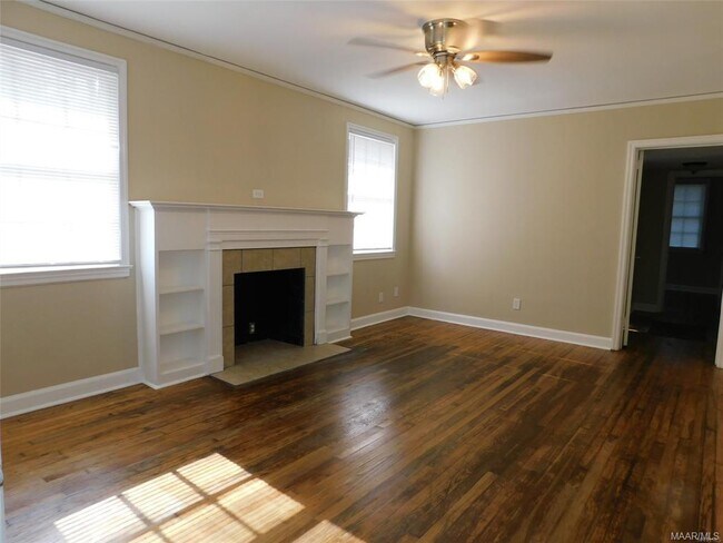 Foto del edificio - 3547 N Wareingwood Dr