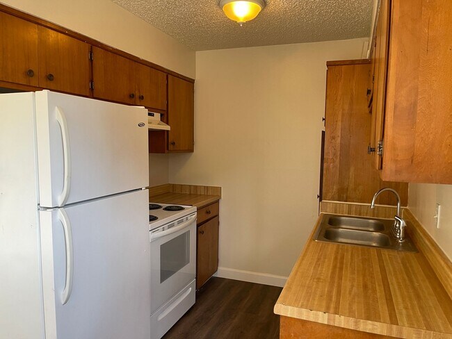 Foto del edificio - 1323 Edwards Ave