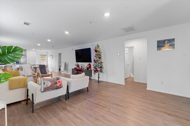 Building Photo - 20846 Masella Rdg Dr