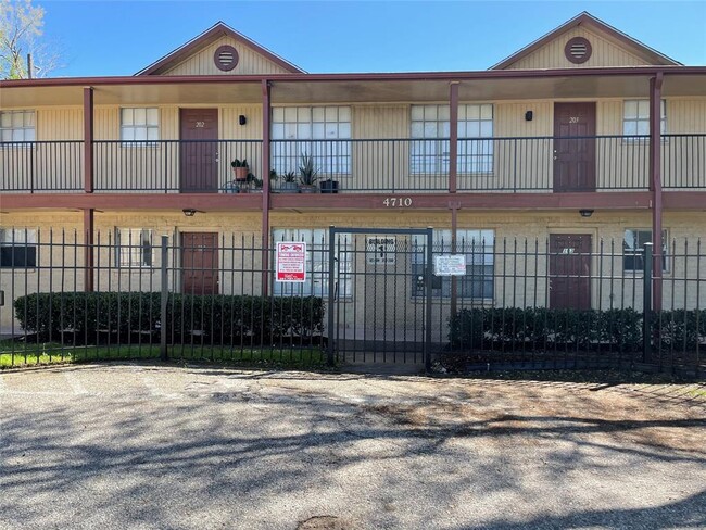 Building Photo - 4710 Airport Blvd