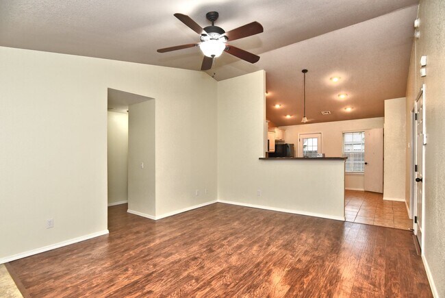 Foto del edificio - 7842 E 132nd St