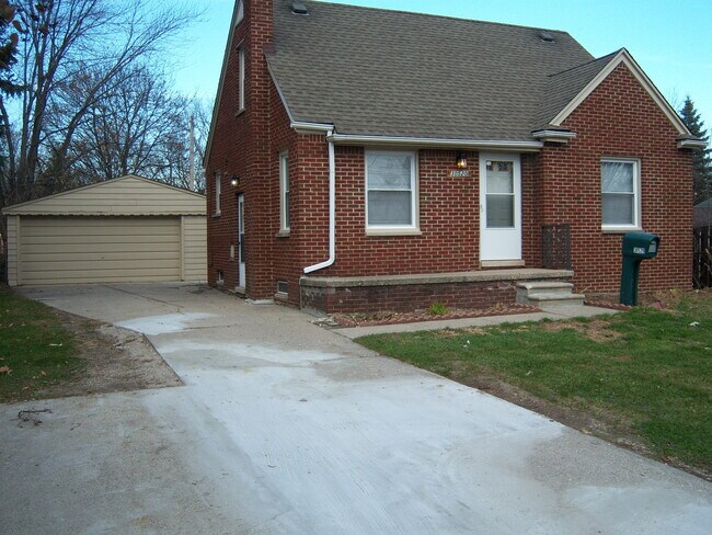 Building Photo - 30520 Shiawassee St