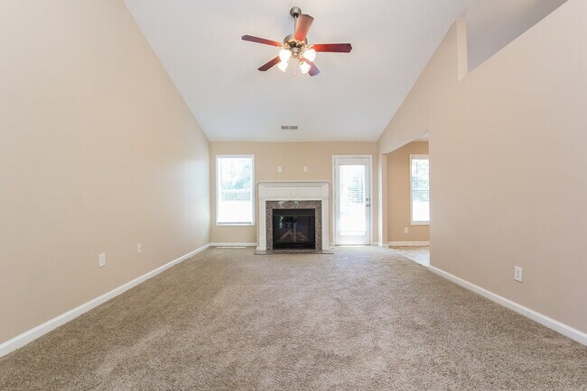 Foto del edificio - 2087 Peach Shoals Cir